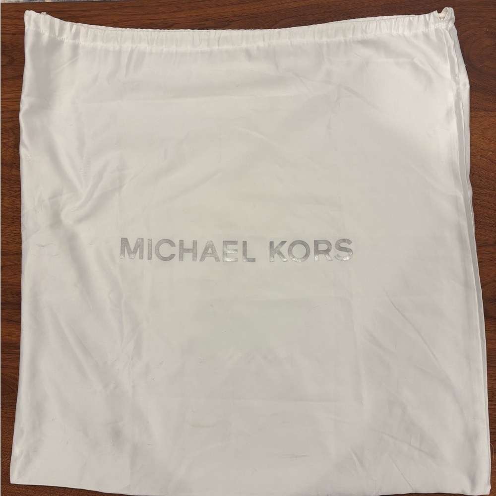 Michael Kors White Dust Bag - Drawstring - XL - Satin - Minor Ink Stain - 21x21